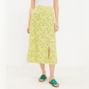 LOFT Floral Side Slit Midi Skirt - 0P (MORE LIKE 2) - NWT 💛🌻